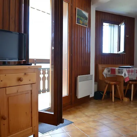 Apartment 2 Pieces Pour 4 Pers. Avec Balcon Et Parking A - Fr-1-676-101 *